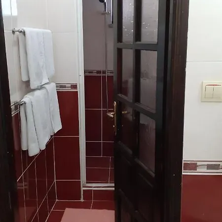 Hotel Efua *