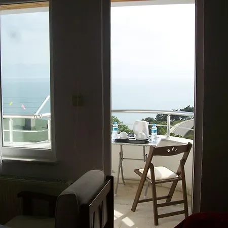 Hotel Efua *
